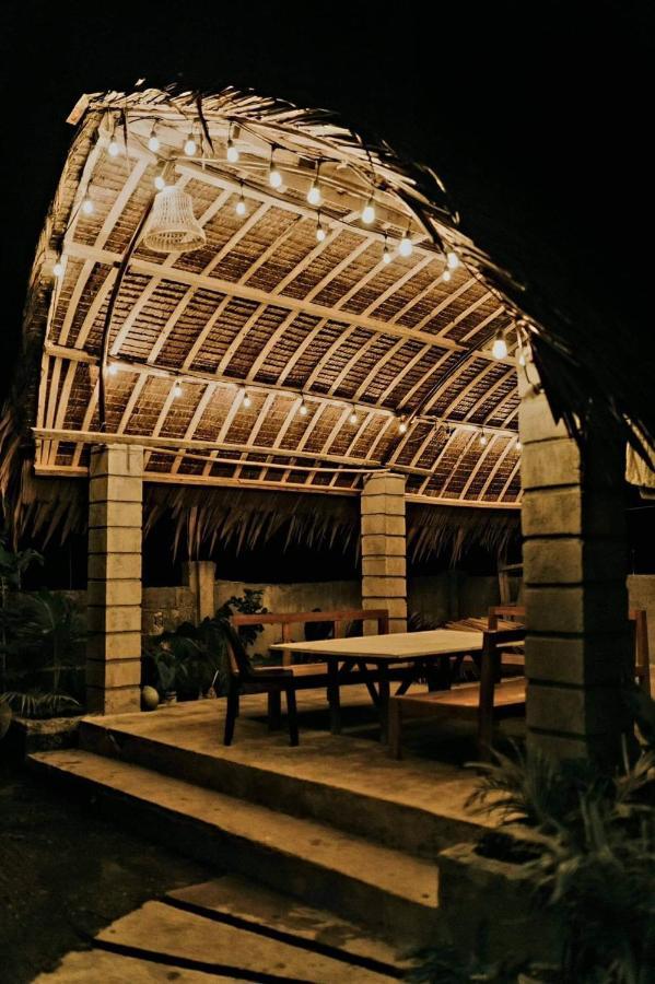 Appartement Point F Siargao à Catangnan Extérieur photo